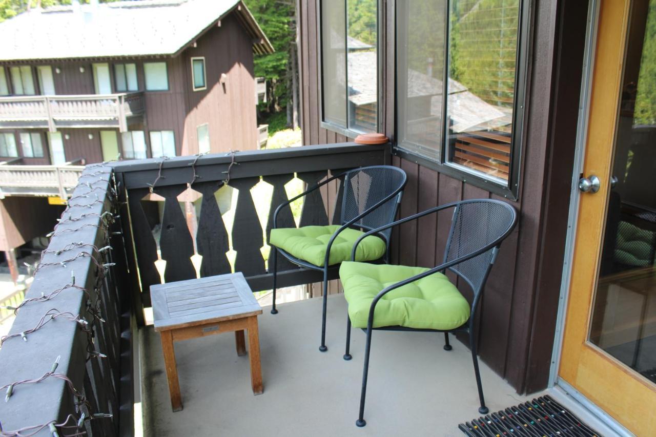 Crystal Chalets Greenwater 외부 사진