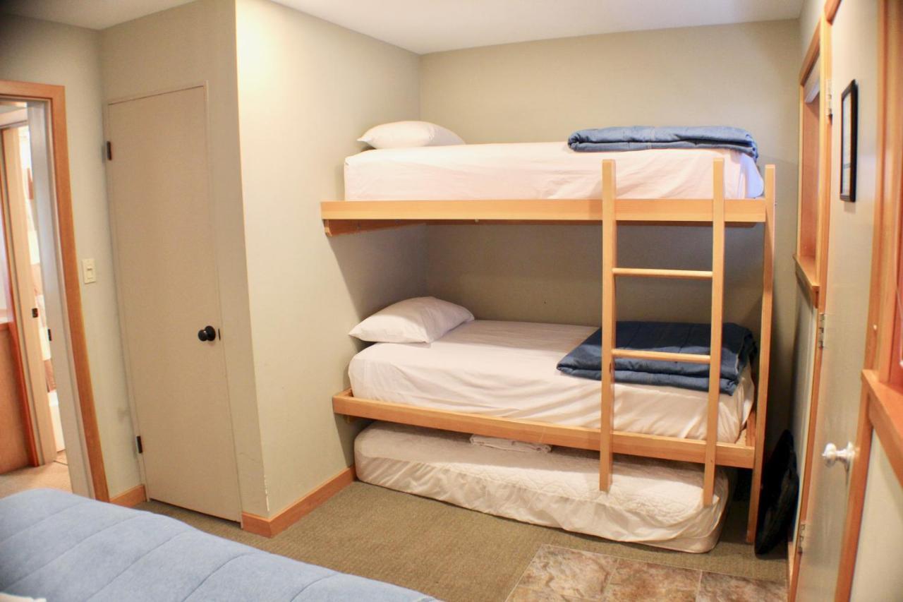 Crystal Chalets Greenwater 외부 사진