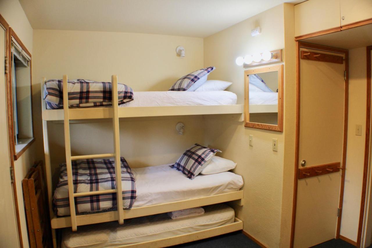 Crystal Chalets Greenwater 외부 사진
