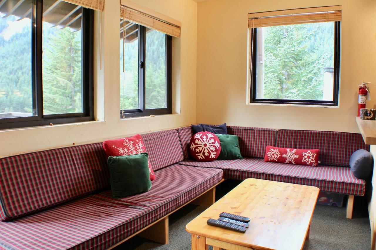 Crystal Chalets Greenwater 외부 사진