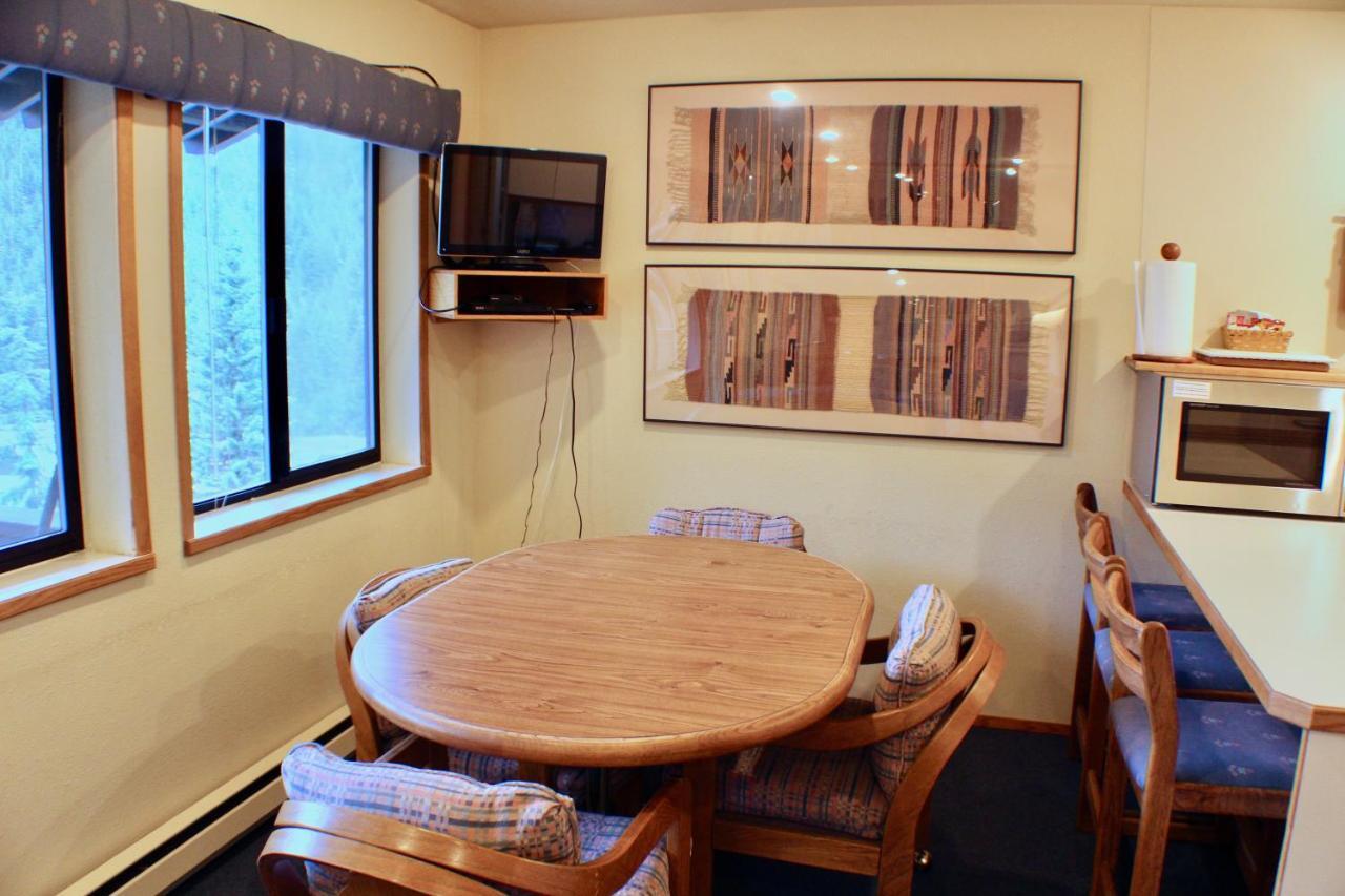 Crystal Chalets Greenwater 외부 사진
